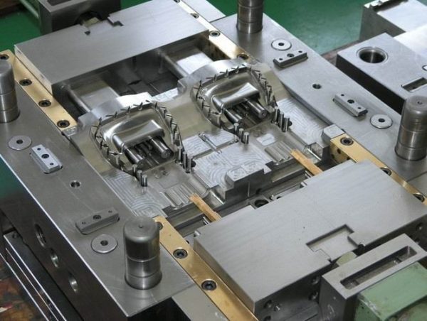 Plastic medical part injection mold Plastic medical part injection mold